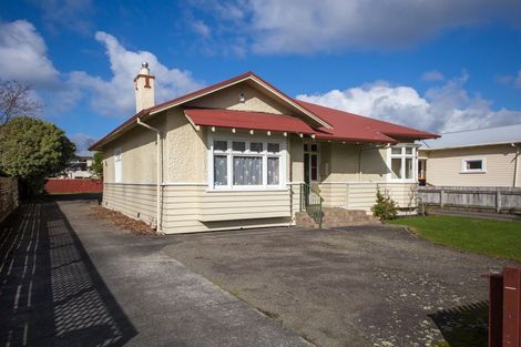 Photo of property in 402 Featherston Street, Palmerston North, 4414