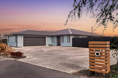 Photo of property in 50 Severn Street, Green Island, Dunedin, 9018