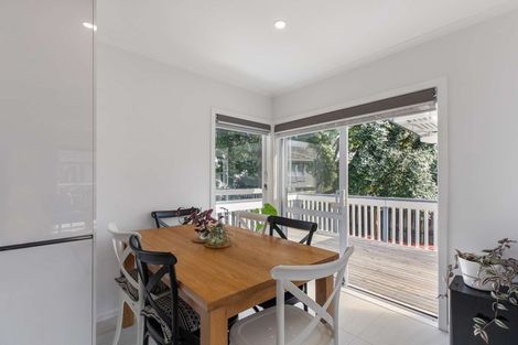Photo of property in 93 Riverpark Crescent, Henderson, Auckland, 0610