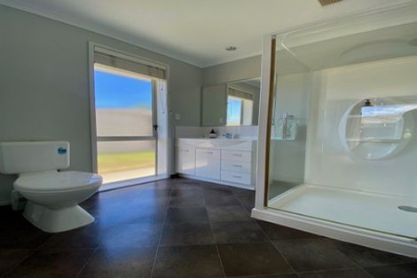 Photo of property in 77 Doncaster Drive, Papamoa Beach, Papamoa, 3118