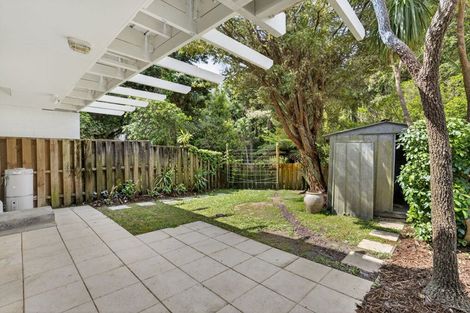 Photo of property in 1/91a Roseberry Avenue, Birkenhead, Auckland, 0626