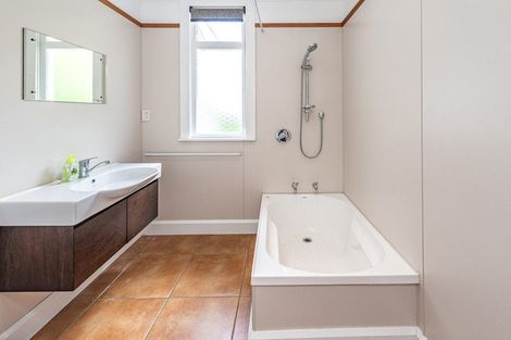 Photo of property in 66 Alma Road, Gonville, Whanganui, 4501