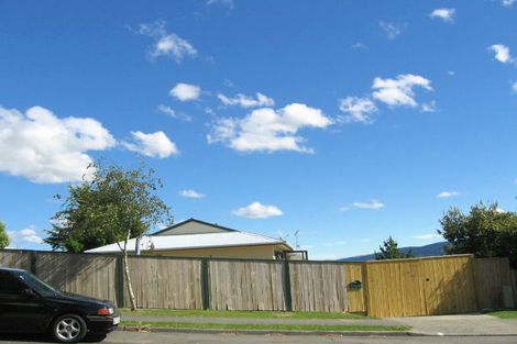 Photo of property in 18 Gentian Street, Timberlea, Upper Hutt, 5018