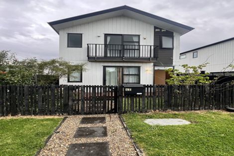 Photo of property in 4e Montmere Avenue, Te Atatu Peninsula, Auckland, 0610