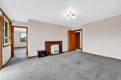 Photo of property in 9 Bone Crescent, Hawera, 4610