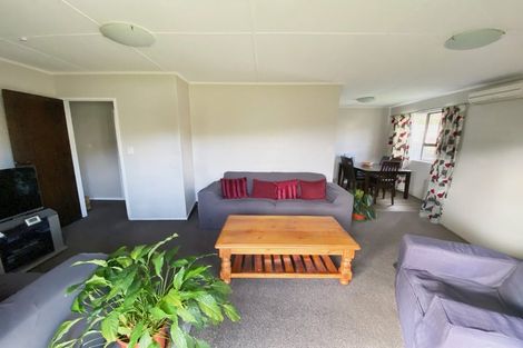 Photo of property in 75 Horokiwi Road West, Newlands, Wellington, 6037