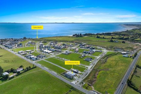 Photo of property in 113 Mutetai Road, Clarks Beach, 2122