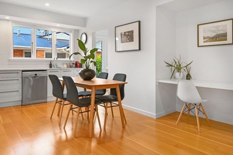 Photo of property in 98 Hamilton Avenue, Ilam, Christchurch, 8041