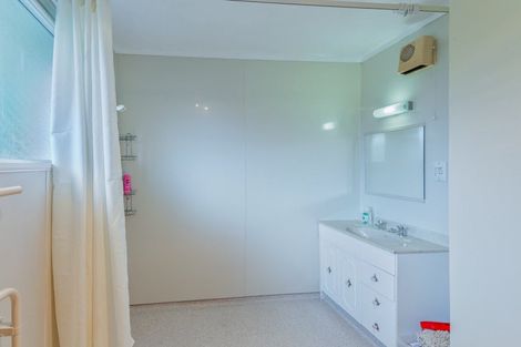 Photo of property in 31 Raukawa Street, Otaki, 5512