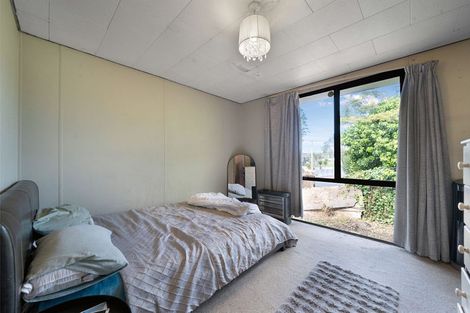 Photo of property in 1/88 Parrs Cross Road, Henderson, Auckland, 0612