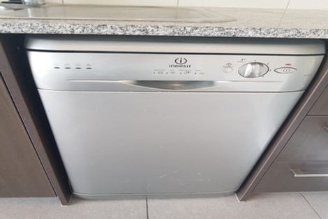 Photo of property in Shoal Haven Apartments, 202c/130 Anzac Street, Takapuna, Auckland, 0622