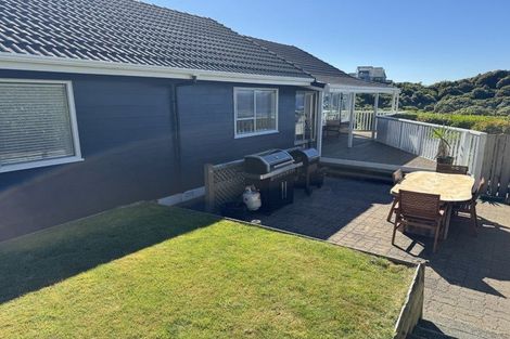 Photo of property in 129 Maungaraki Road, Korokoro, Lower Hutt, 5012