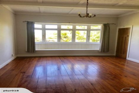 Photo of property in 21 Beatrix Street, Avondale, Auckland, 1026