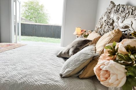 Photo of property in 84 Millbrook Road, Henderson, Auckland, 0612