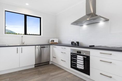 Photo of property in 32 Blacklock Road, Pyes Pa, Tauranga, 3112