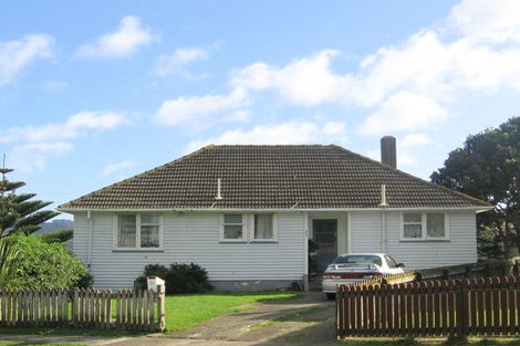 Photo of property in 24 Dorset Grove, Cannons Creek, Porirua, 5024