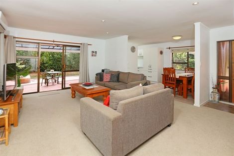 Photo of property in 2/104 Rathgar Road, Henderson, Auckland, 0610