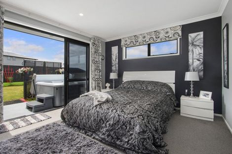 Photo of property in 19 Wairere Rise, Omokoroa, 3114