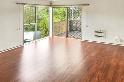 Photo of property in 21 Lavery Place, Sunnynook, Auckland, 0632