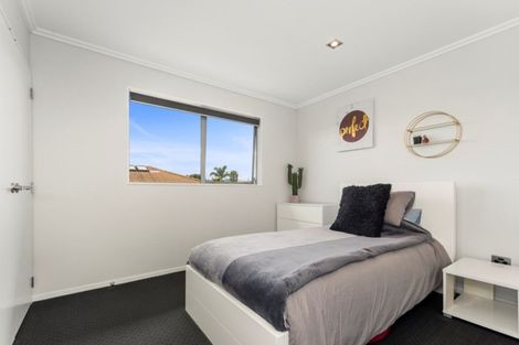 Photo of property in 115 Oriental Parade, Papamoa Beach, Papamoa, 3118