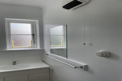 Photo of property in 30 Piko Crescent, Riccarton, Christchurch, 8041