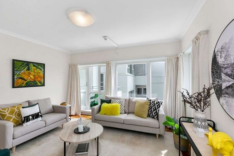 Photo of property in Rehutai Flats, 5/268 Oriental Parade, Oriental Bay, Wellington, 6011