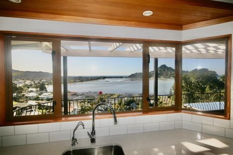 Photo of property in 16 Pine Grove, Tairua, 3508