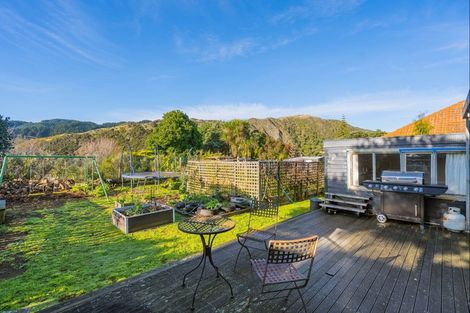 Photo of property in 110 Wellington Road, Paekakariki, 5034