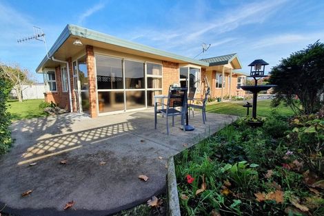 Photo of property in 5a Carthew Street, Feilding, 4702