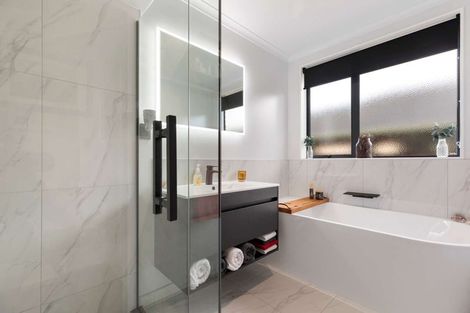 Photo of property in 52 Kaiwaka Road, Waiuku, 2123