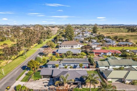 Photo of property in 43b Springs Road, Parakai, 0830