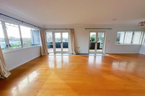 Photo of property in 32 Regent Street, Devonport, Auckland, 0624