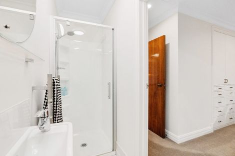 Photo of property in 34 Kahu Road, Fendalton, Christchurch, 8041