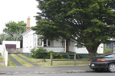 Photo of property in 83 Seddon Street, Pukekohe, 2120