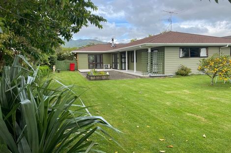 Photo of property in 10 Windsor Avenue, Waikanae, 5036
