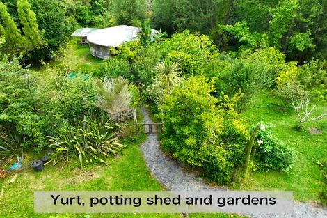 Photo of property in 4 Te Pahi River Drive, Paparoa, Maungaturoto, 0583