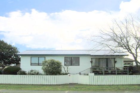 Photo of property in 14 Garnet Drive, Papamoa Beach, Papamoa, 3118