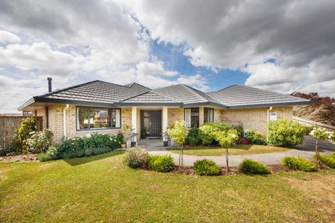 Photo of property in 147 Pacific Drive, Fitzherbert, Palmerston North, 4410
