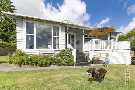 Photo of property in 14 Elliot Street, Riverhead, 0820