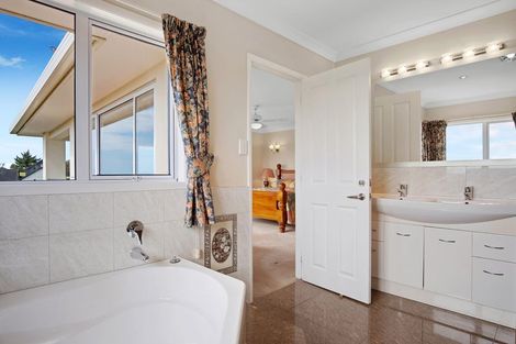 Photo of property in 2217b South Head Road, South Head, Helensville, 0874