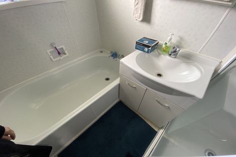 Photo of property in 2/32 Highland Park Drive, Highland Park, Auckland, 2010