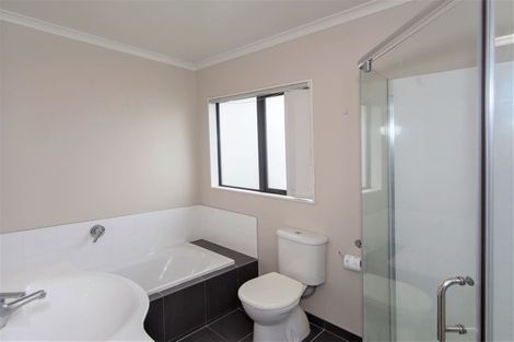 Photo of property in 93 Simpson Road, Ranui, Auckland, 0612