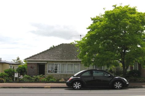 Photo of property in 111 Point Chevalier Road, Point Chevalier, Auckland, 1022