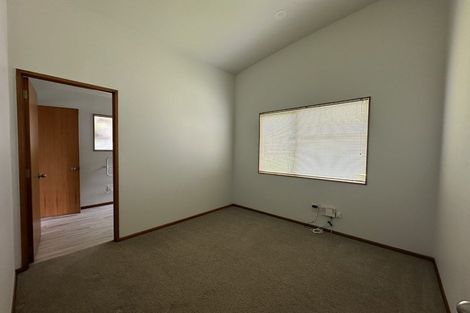 Photo of property in 1070 Beach Road, Torbay, Auckland, 0630