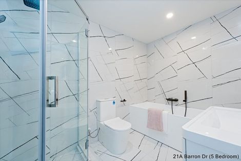 Photo of property in 21c Barron Drive, Green Bay, Auckland, 0604