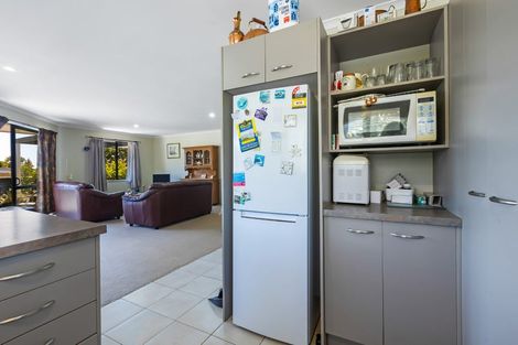 Photo of property in 4 Protea Drive, Cable Bay, 0420