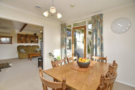 Photo of property in 9 Fraser Place, Rangiora, 7400