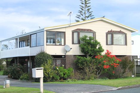 Photo of property in 24 Snells Beach Road, Snells Beach, 0920