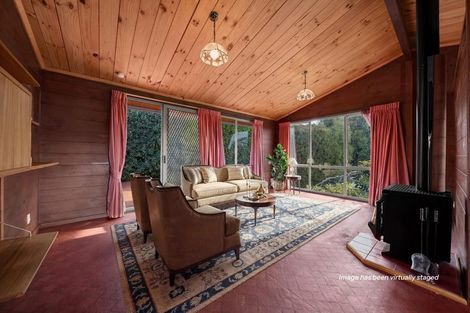 Photo of property in 2 Ensign Place, Hillcrest, Auckland, 0627