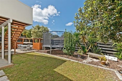 Photo of property in 4 Intrepid Place, Torbay, Auckland, 0630